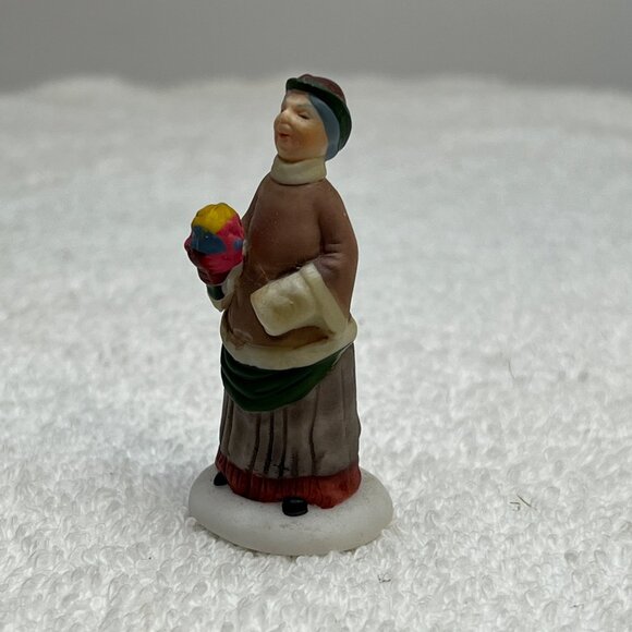 Dept 56 Chelsea Lane Shoppers - Woman - Dickens Village Loose Figurine 1993 - Picture 4 of 6